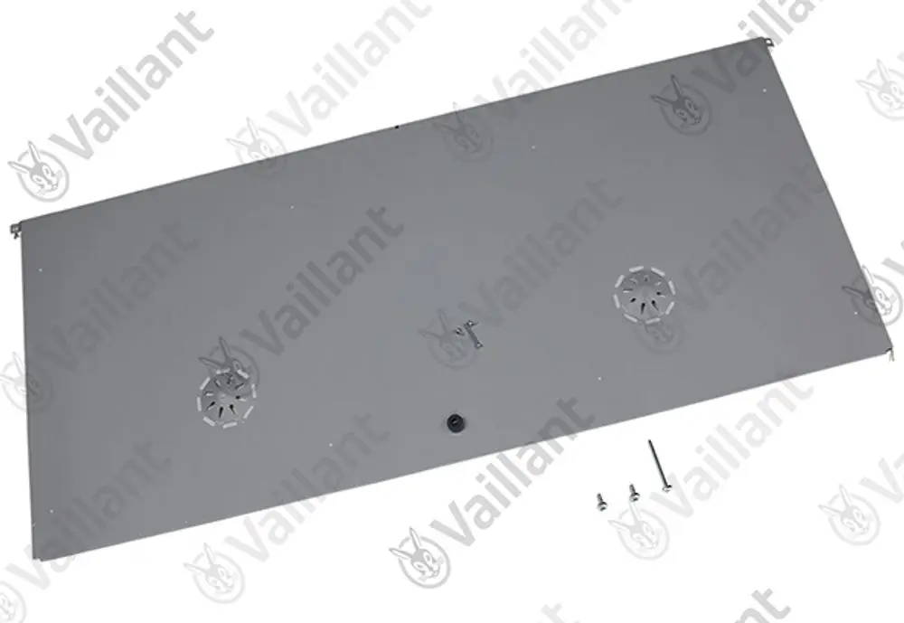 Graue Metallplatte mit Bohrlöchern und Schrauben, möglicherweise eine Abdeckung oder Isolierung, mit dem Logo der Marke Vaillant.